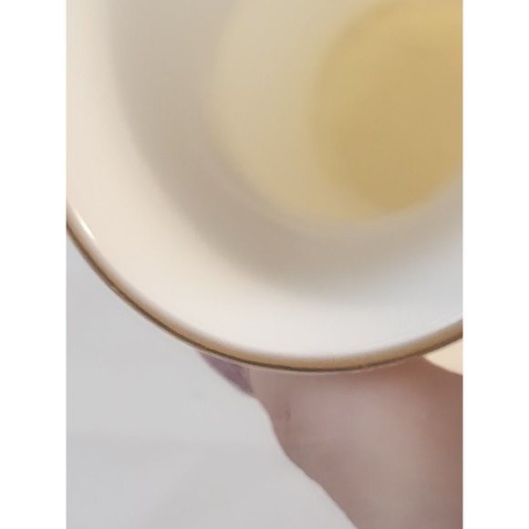 Vtg Hand Blown Golden Amber White Encased Glass Vase Hand Painted Flowers 8"Tall - Picture 9 of 9